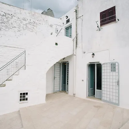 Il Borgo - Piazza Celso *